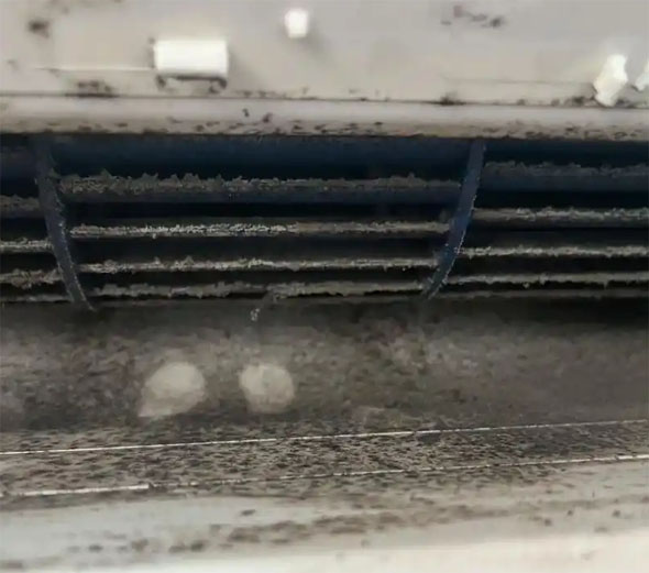 常熟空调吹的风有股烧焦味是怎么回事